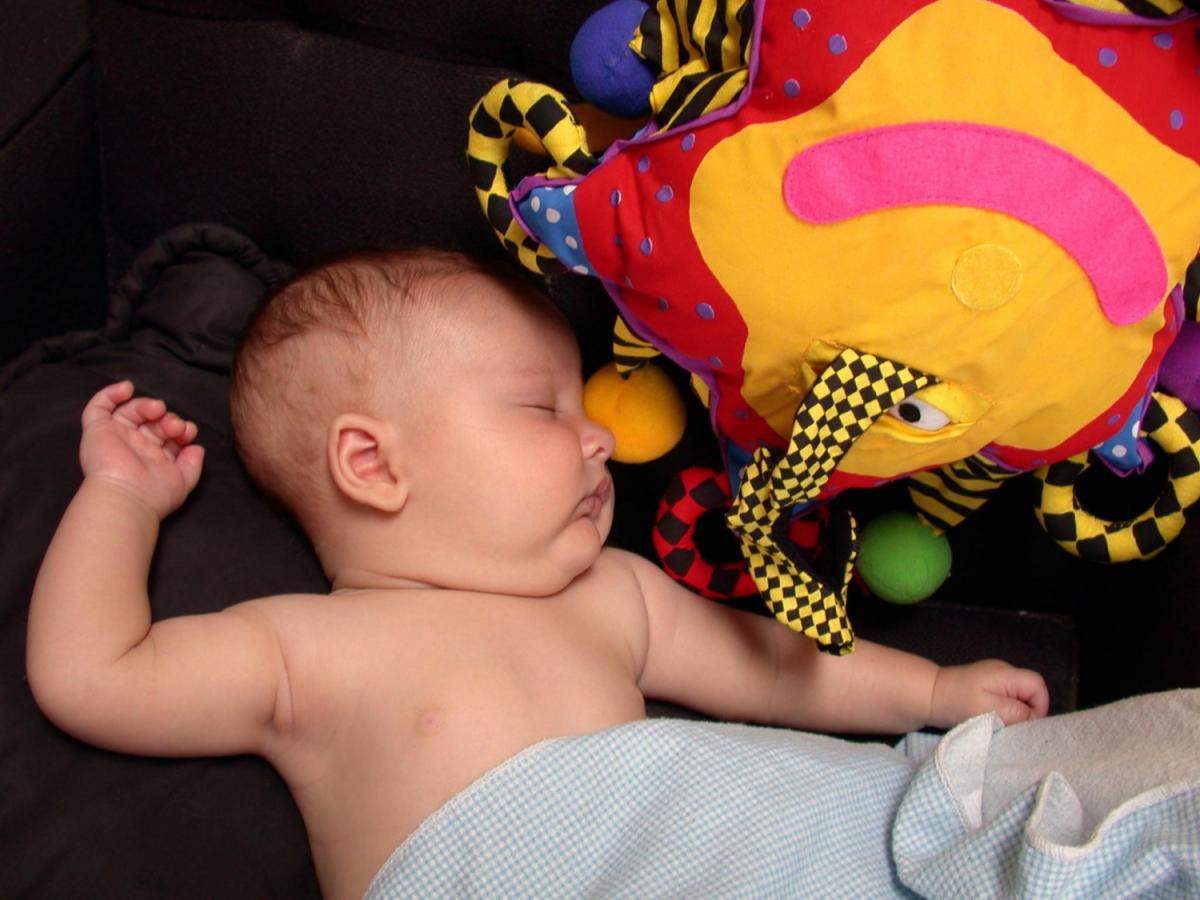 Sok veszély leselkedik a kialvatlan gyerekekre