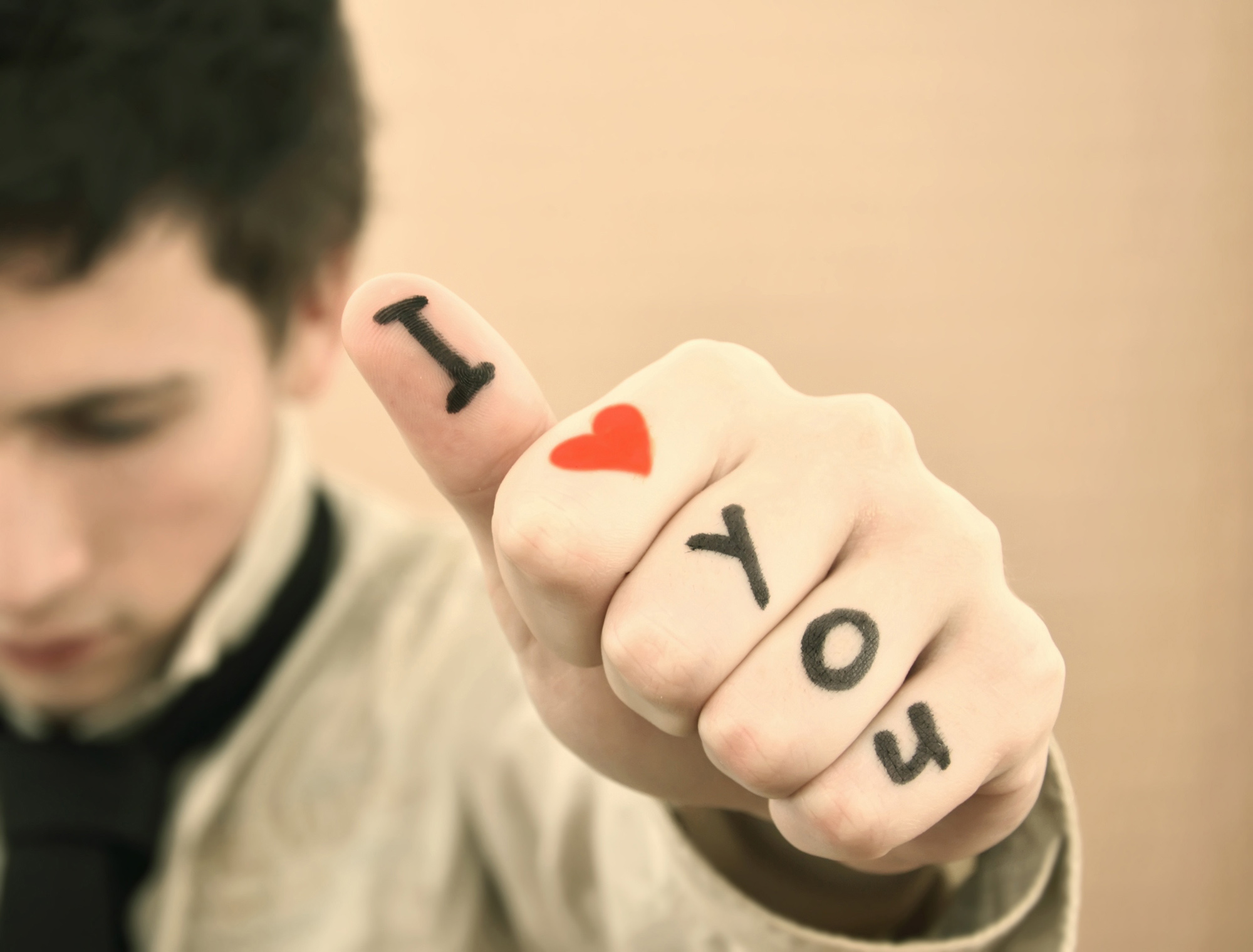 Ki mondja ki először…