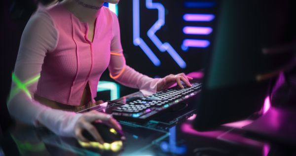 A virtuális űrlények felrobbantása segíthet a diszlexiás gyerekeknek