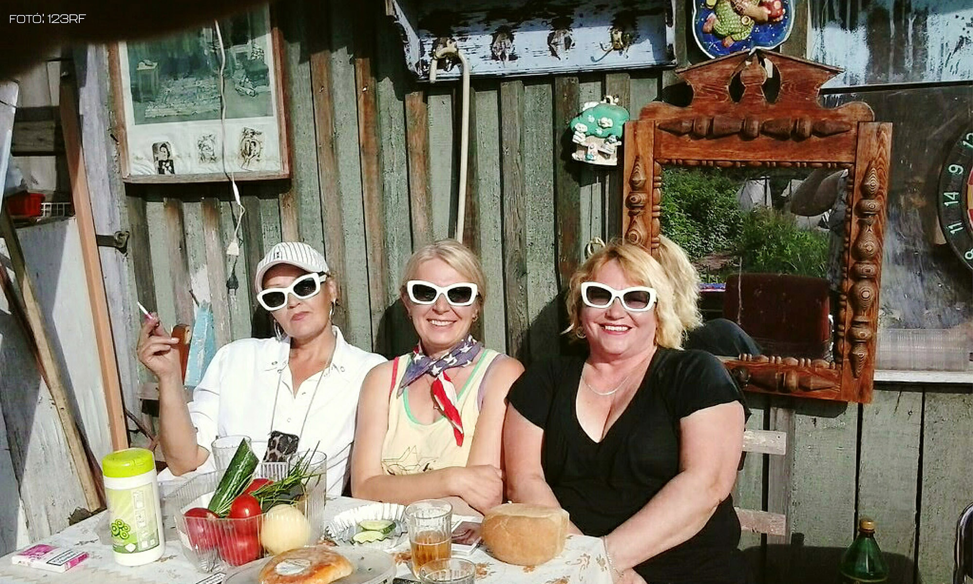 Hogyan tartja életben a barátságokat a nosztalgia?